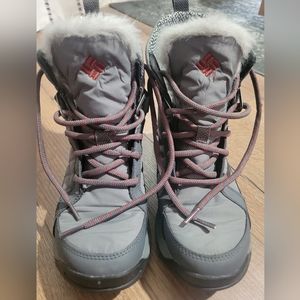 Columbia Meadows Hiking Boots